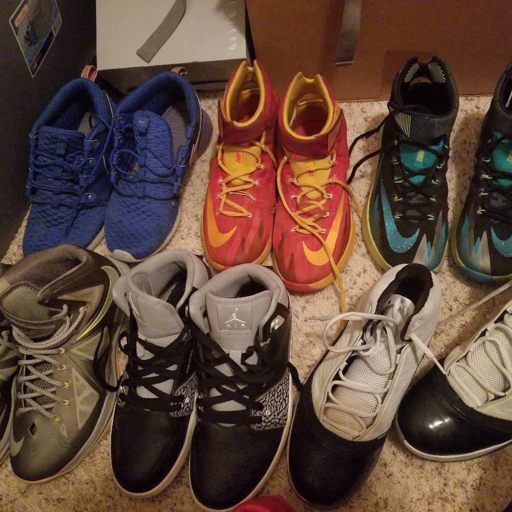 Sneakers
